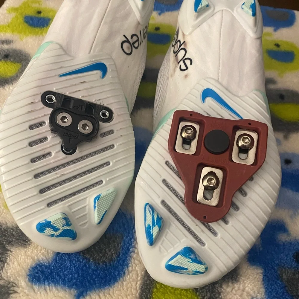 Nike ladies spin shoes size 8. - Picture 4 of 7